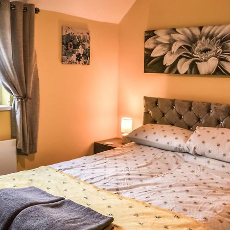 The Beehive Villa Miningsby Exteriör bild